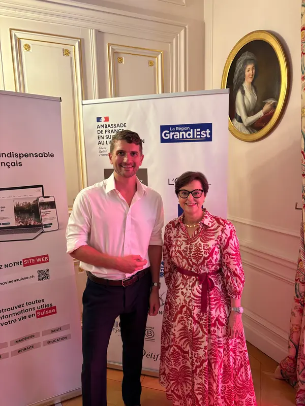 Avec l ambassadrice a la residence de france 14 juillet